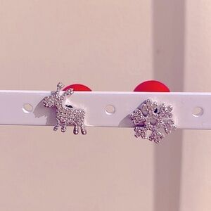✅🆕Langston Xmas earrings, reindeer/snowflake & rhinestones & big red ball back🎄
